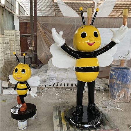 云浮玻璃钢蜜蜂雕塑 公园卡通蜜蜂人偶模型 园林景观小品定制